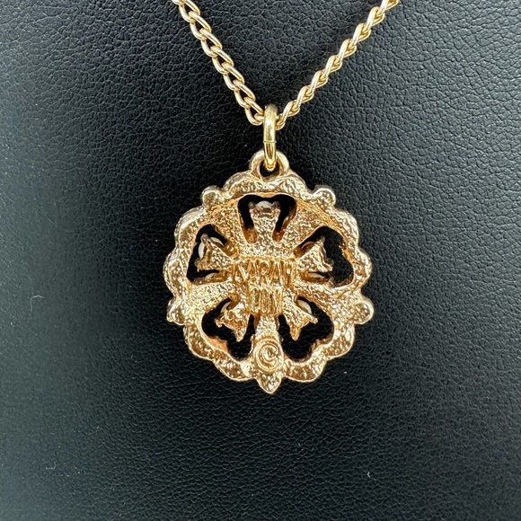 VINTAGE SIGNED SARAH COVENTRY SWEET FLOWER PENDANT NECKLACE - Picture 10 of 10